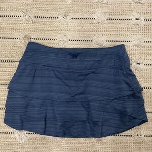 Athleta Swagger Tiered Tennis Gold Skort Skirt Medium Dark Blue
